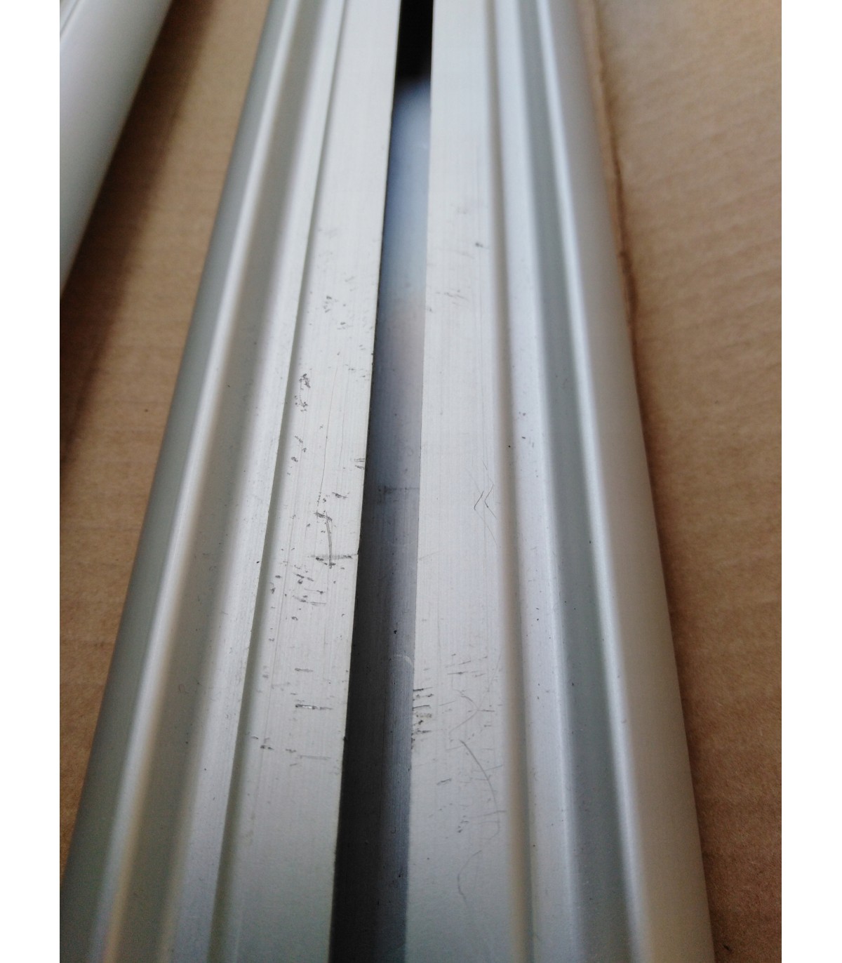 Belki relingi bagażnika Mont Blanc 118cm